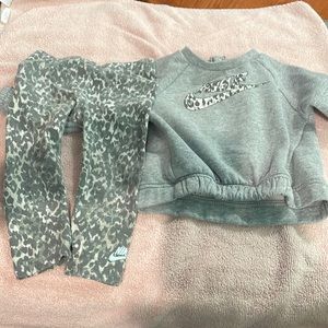 Nike girls 2 piece outfit 18m